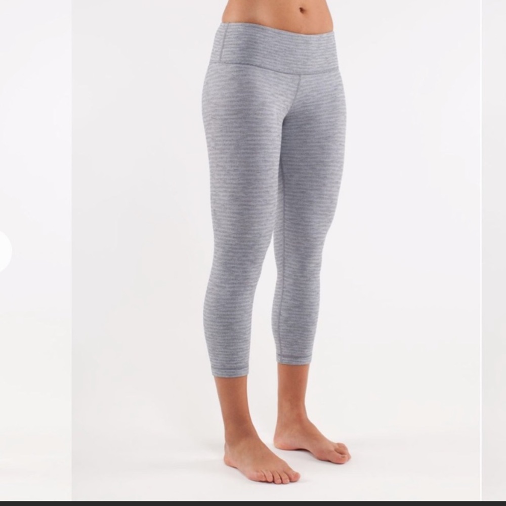 Lululemon wunder under crop in light gray pique